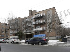 5000-5050 Bourret in Montréal, QC - Building Photo - Building Photo