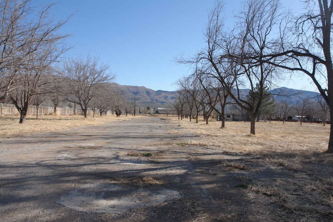 Centennial Village in Alamogordo, NM - Building Photo