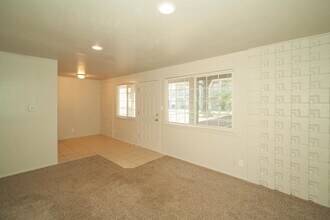 109 S 9th St in Broken Arrow, OK - Building Photo - Building Photo