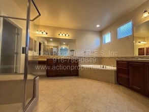 7046 Orchard Cir in Penryn, CA - Building Photo - Building Photo