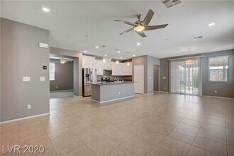 2255 Valdina St in Henderson, NV - Building Photo - Building Photo