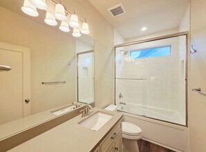 1704-1706 Danny Boy Ln in Wenatchee, WA - Building Photo - Building Photo