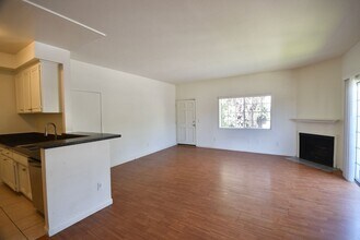 11434 Moorpark St in Los Angeles, CA - Building Photo - Building Photo