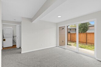 12600 57th Ave S in Seattle, WA - Building Photo - Building Photo