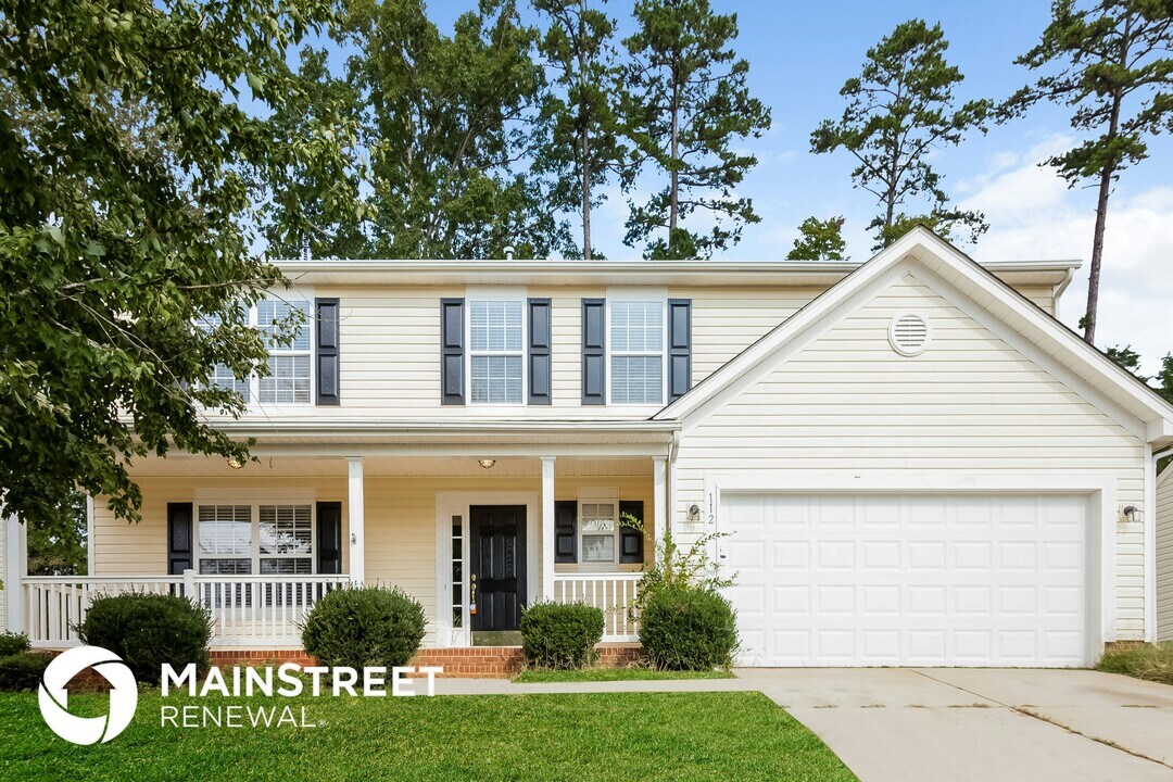 112 Briarwood Ln in Mount Holly, NC - Foto de edificio