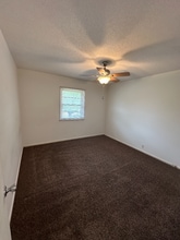 1002 Johnstown Ave, Unit A in Salina, KS - Building Photo - Building Photo