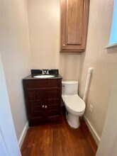 611 Bolster St in Baytown, TX - Foto de edificio - Building Photo