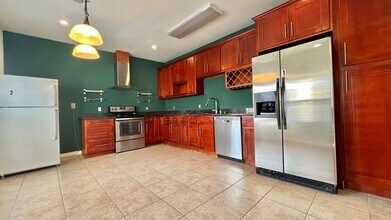 862 54th St in Oakland, CA - Building Photo - Building Photo