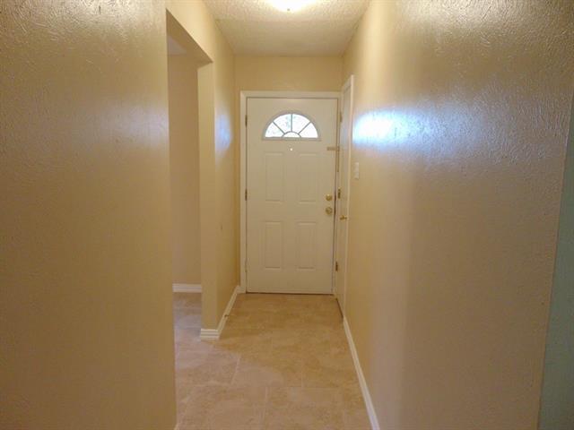 2114 E Park Row Dr in Arlington, TX - Building Photo - Building Photo