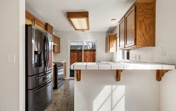 10 Wyndham Ct in Chico, CA - Building Photo - Building Photo