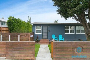 4323-4333 Gresham St in San Diego, CA - Building Photo