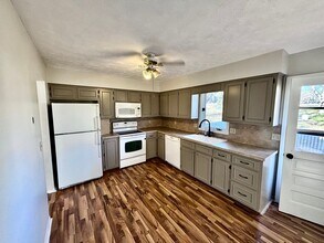 3324 S 159th St in Omaha, NE - Building Photo - Building Photo