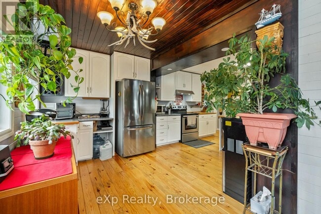 property at 20 Sunnyshore Park Dr