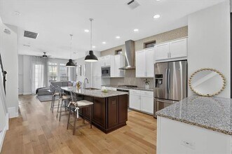 1141 Tea Olive Ln in Dallas, TX - Building Photo - Building Photo