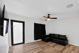 1810 NW 9th St in Fort Lauderdale, FL - Building Photo - Building Photo