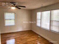 104 W Chestnut Ave photo'