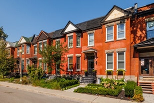 61 Bruce Av in Westmount, QC - Building Photo