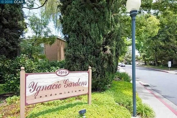 1919 Ygnacio Valley Rd, Unit Ygnacio Gardens in Walnut Creek, CA - Foto de edificio