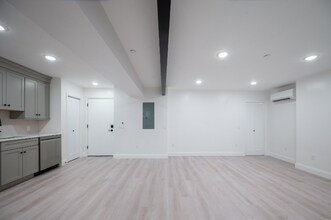 126 Adelaide Ave in Providence, RI - Building Photo - Building Photo