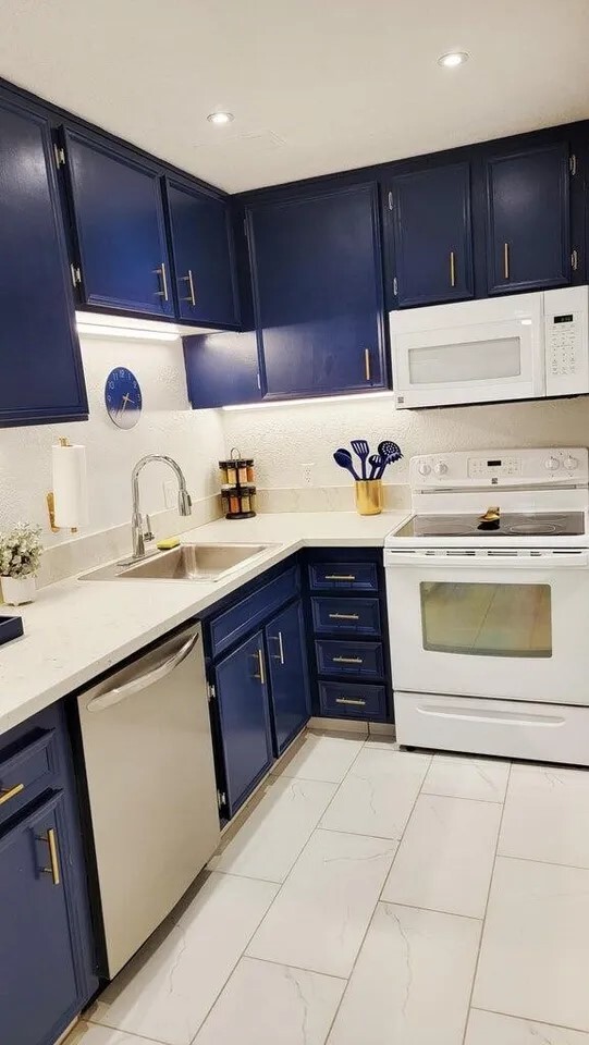 property at 2857 N Los Felices Rd