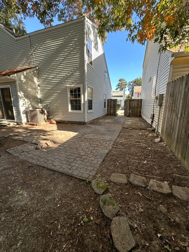 property at 187 Lee's Ml Dr