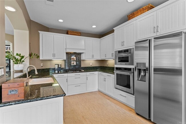 7479 Neptune Dr in Carlsbad, CA - Building Photo - Building Photo