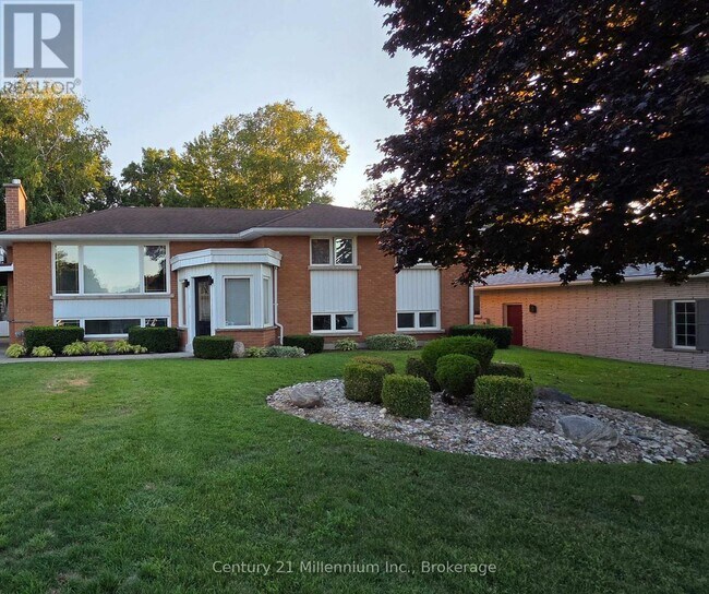 398 Kingsway St in Kincardine, ON - Building Photo - Building Photo