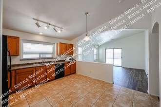 2047 S 160th Ln in Goodyear, AZ - Building Photo - Building Photo