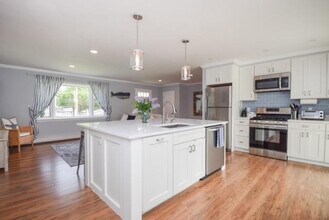 39 Grafton St in Newport, RI - Building Photo - Building Photo