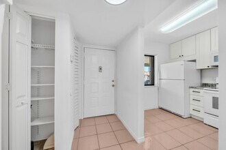 21943 Remsen Terrace in Boca Raton, FL - Building Photo - Building Photo