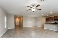 15420 Dark Star Ln in Ruskin, FL - Foto de edificio - Building Photo