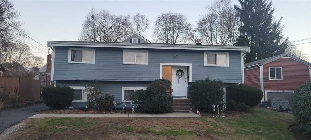 8 Glen Rd in Melrose, MA - Building Photo