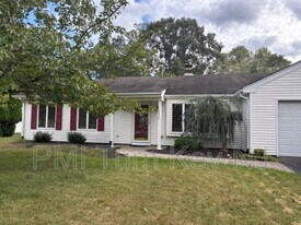 174 Stowe St in Toms River, NJ - Building Photo