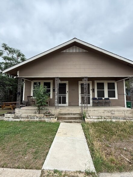 318 Denver Blvd in San Antonio, TX - Building Photo - Building Photo