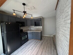 531 E Chestnut St in Jeffersonville, IN - Building Photo - Building Photo