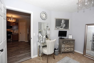 Villas at Charleston in Columbiana, OH - Foto de edificio - Interior Photo