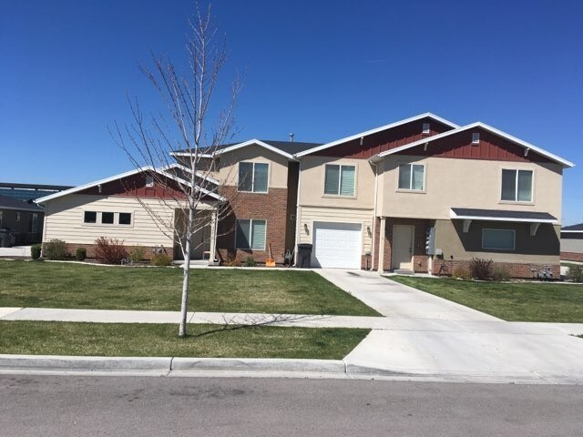 594 S 1050 W-Unit -Unit B in Pleasant Grove, UT - Foto de edificio