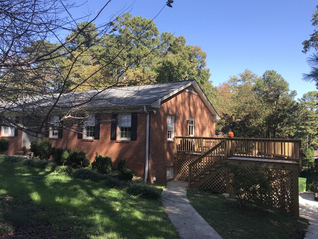 property at 3620 Fernwood Dr