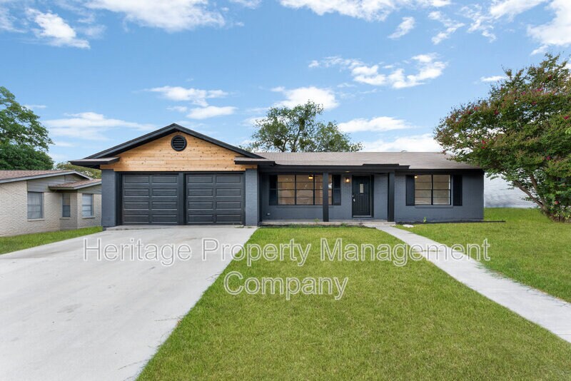 4407 Bikini Dr in San Antonio, TX - Building Photo