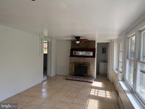 14212 Fisher Ave in Woodbridge, VA - Building Photo - Building Photo