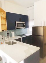 1725 Bainbridge St in Philadelphia, PA - Building Photo - Building Photo