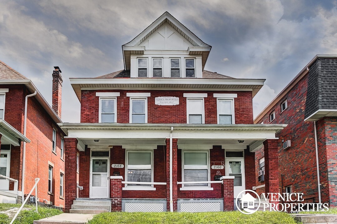 2166-2168 Summit St in Columbus, OH - Foto de edificio