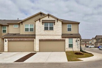 602 Skiff Moth Dr in Pflugerville, TX - Building Photo - Building Photo