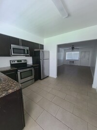 6851 Cypress Rd in Plantation, FL - Building Photo - Interior Photo