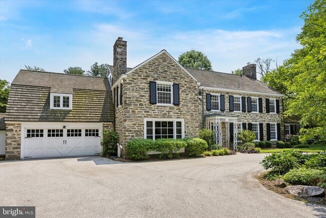 1024 N Spring Mill Rd in Villanova, PA - Building Photo - Building Photo
