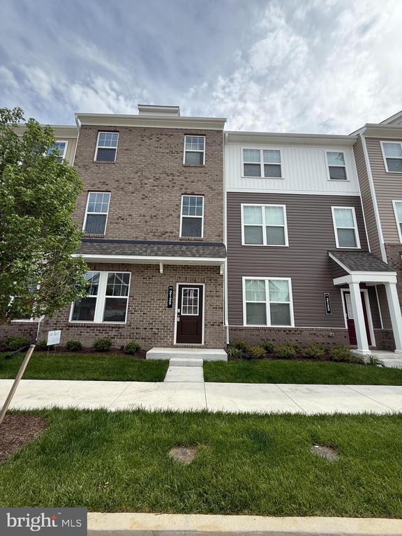 2125 Grand Reserve Ln in Richmond, VA - Building Photo - Building Photo