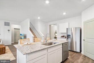 124 Woodford Dr in Stephens City, VA - Building Photo - Building Photo