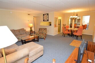 12760 Indian Rocks Rd in Largo, FL - Building Photo - Building Photo