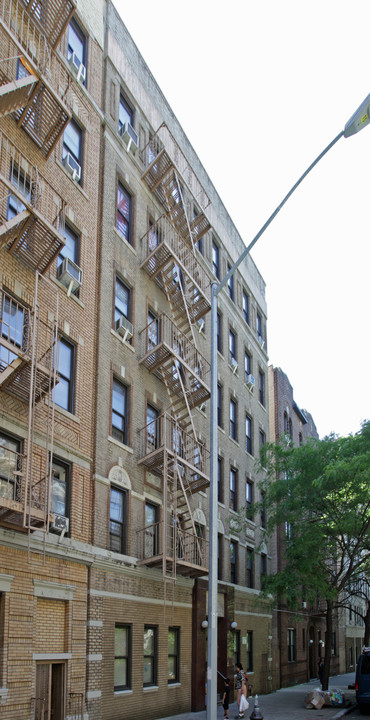 362 S 2nd St in Brooklyn, NY - Building Photo