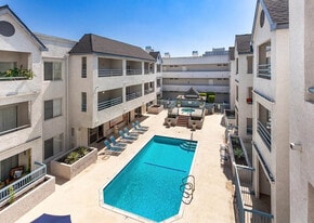 300 N El Molino Ave, Unit 201 in Pasadena, CA - Building Photo